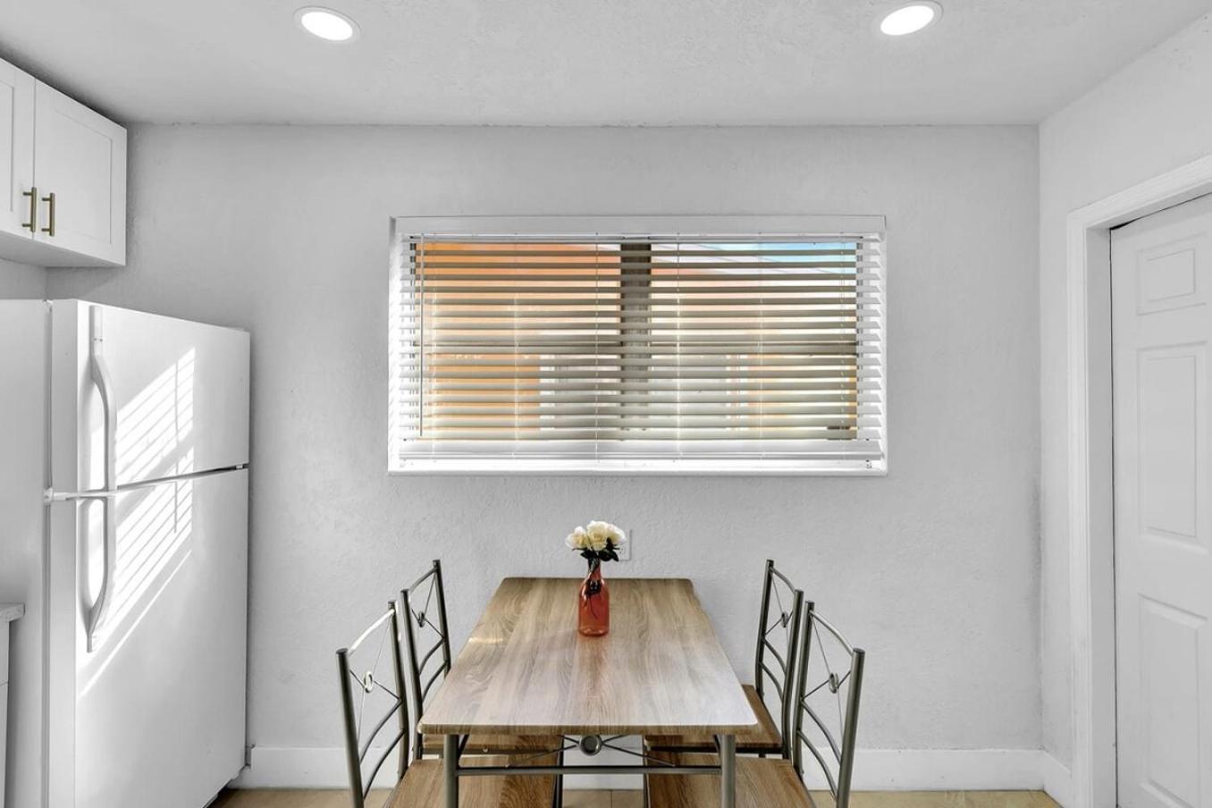 הלנדל ביץ' 2 Bdrm Modern House Mins From Beach & Casino Hb1 מראה חיצוני תמונה